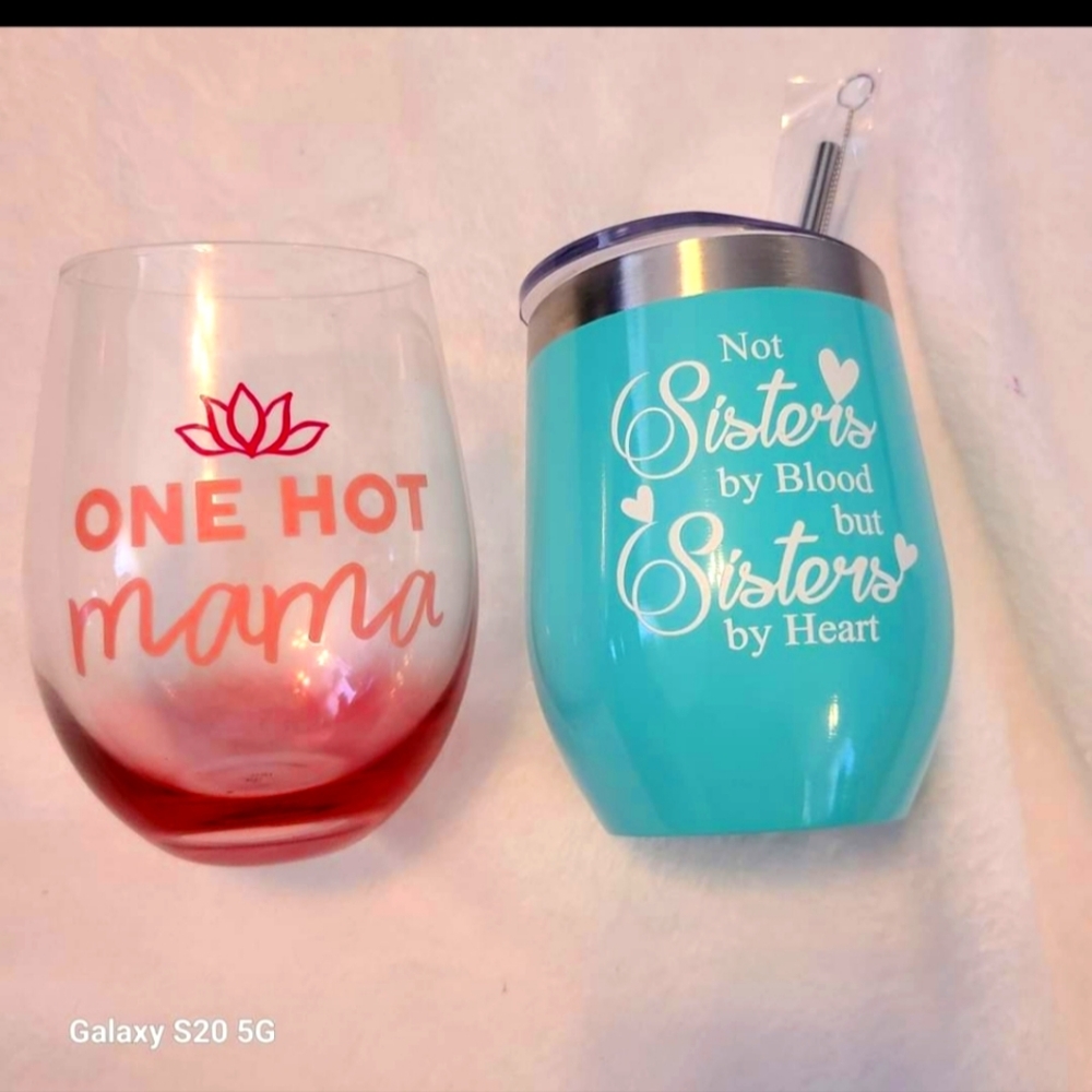 2 8oz drinking cups